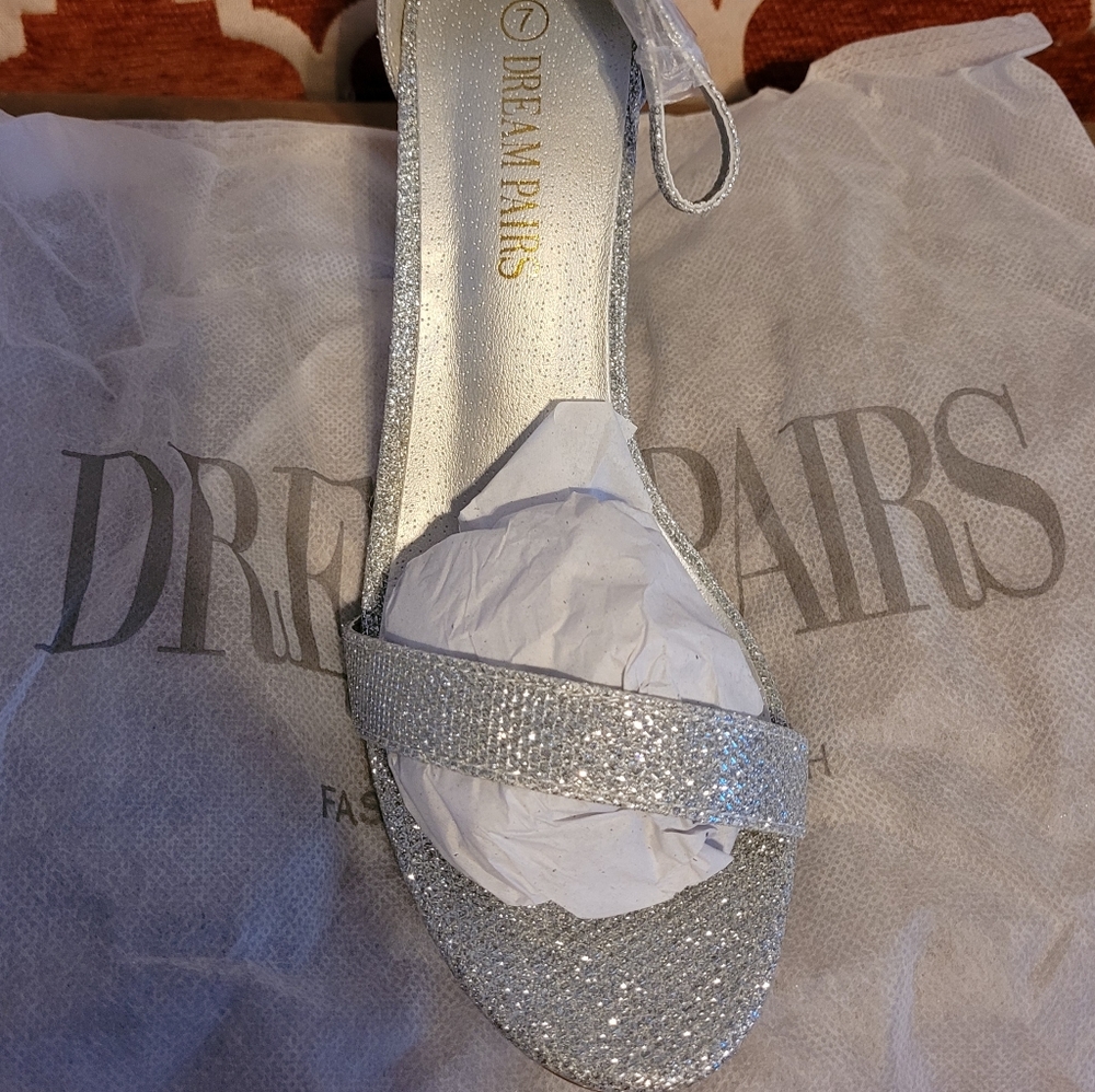 Dream Pairs Silver/glitter Size #7 US Low Heels"